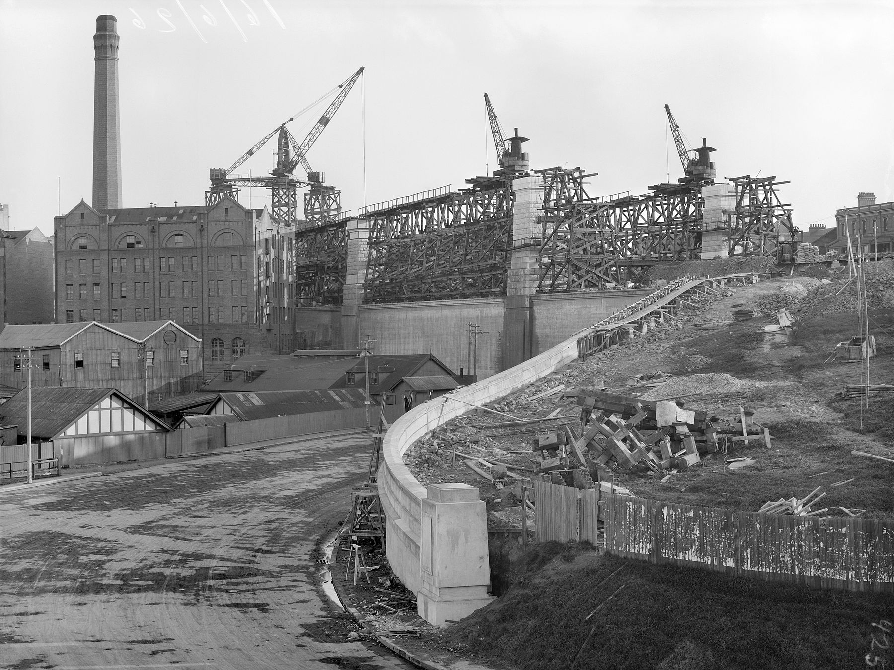 Sydney Harbour bridge, photograph by Arthur Ernest Foster, 1916-1947, ON 30 / Series 07: Box 37 No. 430.
